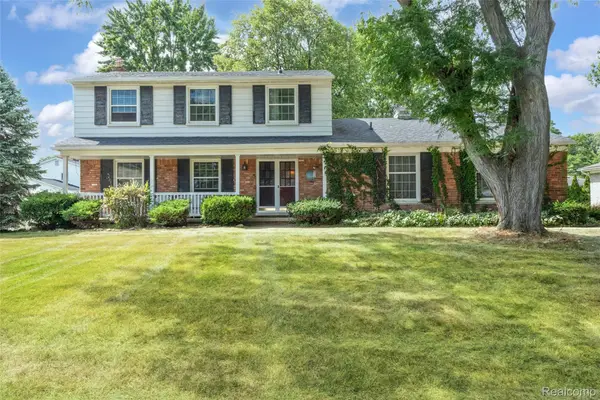 36723 Nantucket Court, ClintonTwp, MI 48035