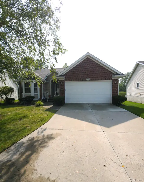 1151 Creekside Court, Burton, MI 48509