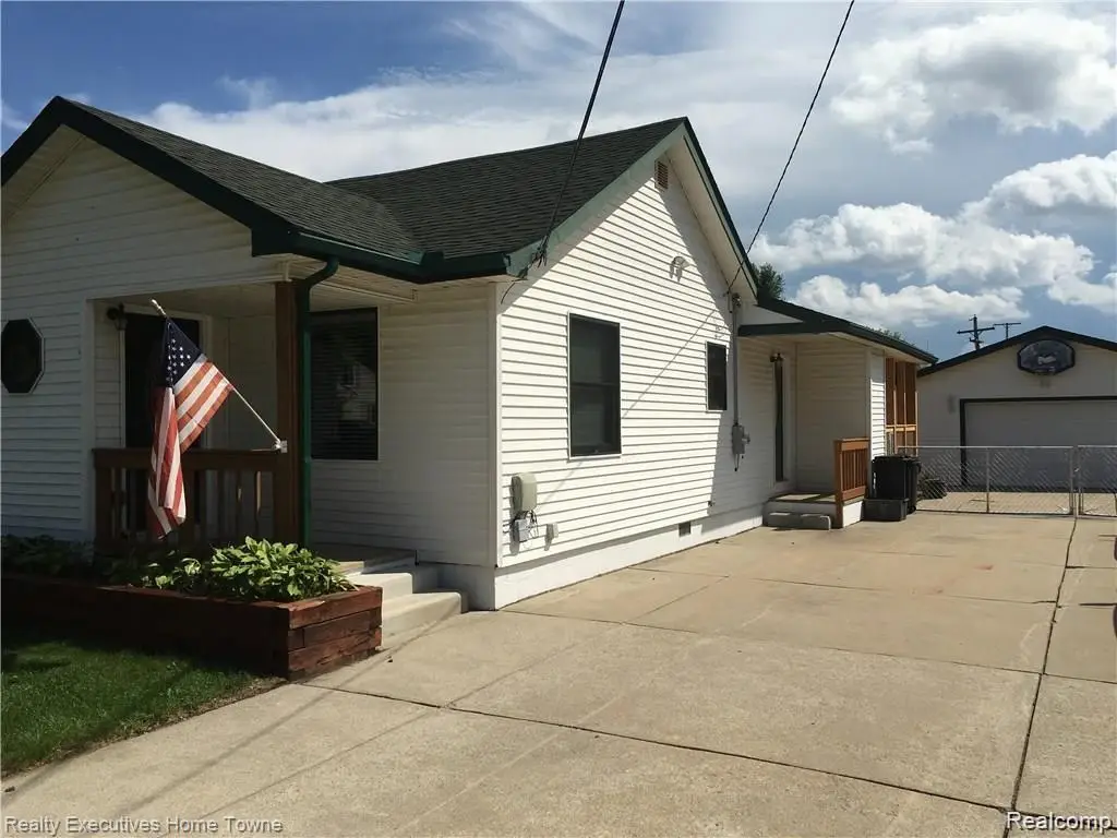 7526 Crissman Street, Utica, MI 48317 - #1