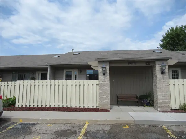 62341 Arlington Circle #3, SouthLyon, MI 48178