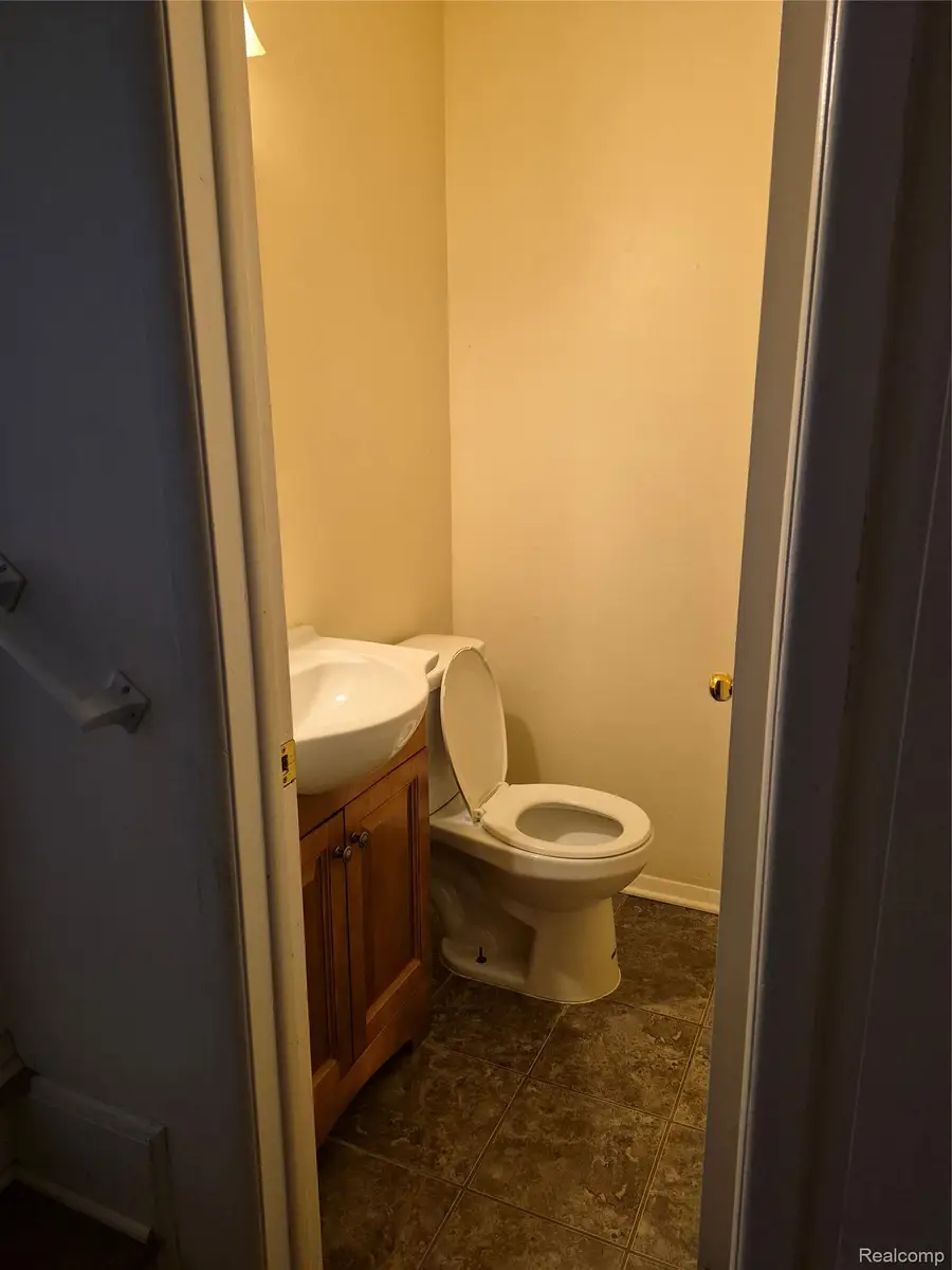 3498 W Walton Boulevard, Waterford, MI 48329 - #3