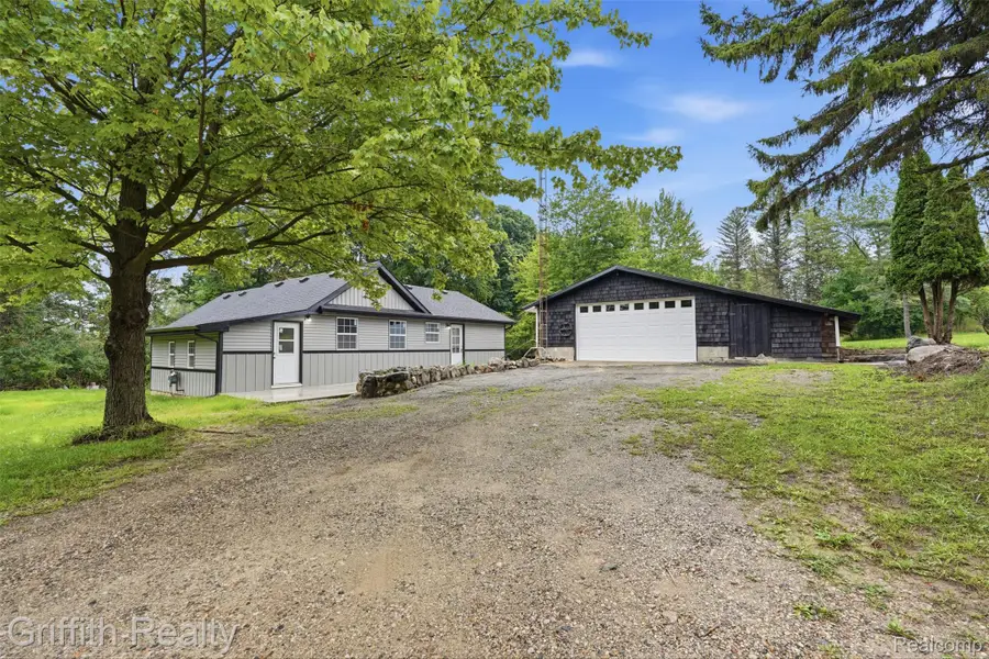 5820 Mack Road, Howell, MI 48855 - #2
