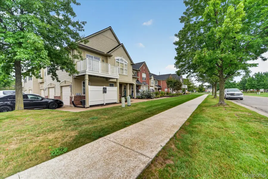 4285 S Hampton Ridge Boulevard E #141, Howell, MI 48843 - #2