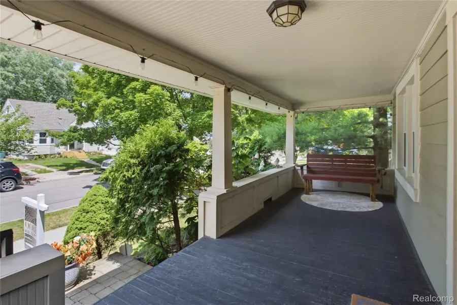 536 E Maplehurst Street, Ferndale, MI 48220 - #3