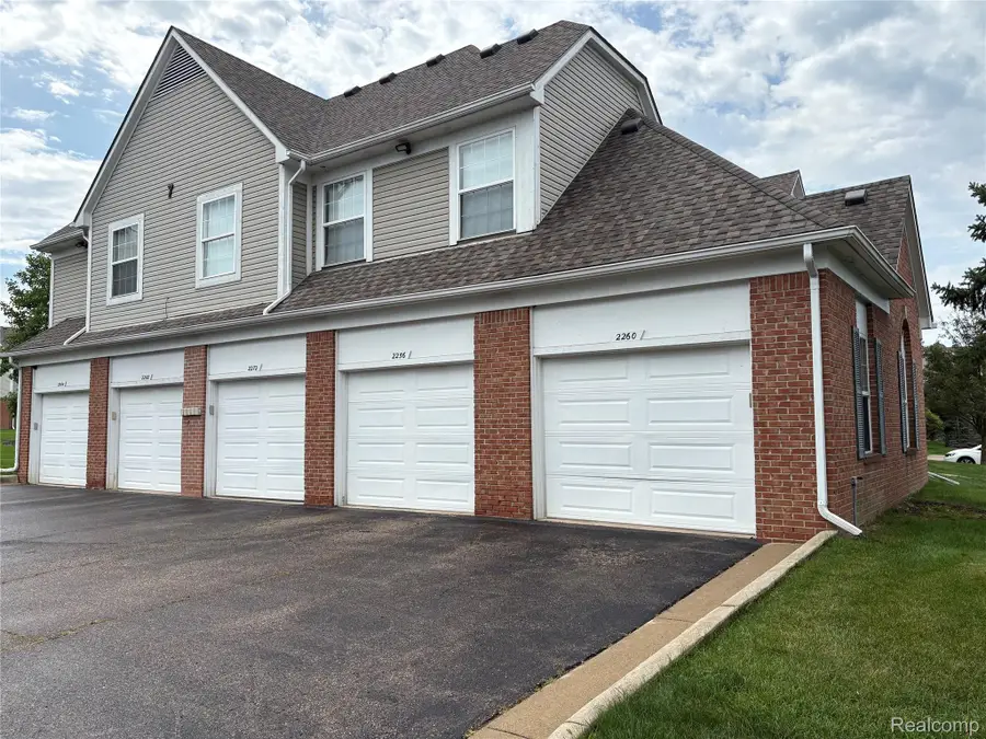 2260 Monarch Drive, Shelby, MI 48316 - #3