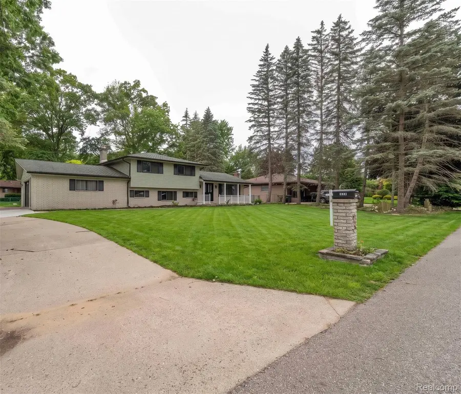 6742 Canterbury Court, Shelby, MI 48316 - #3