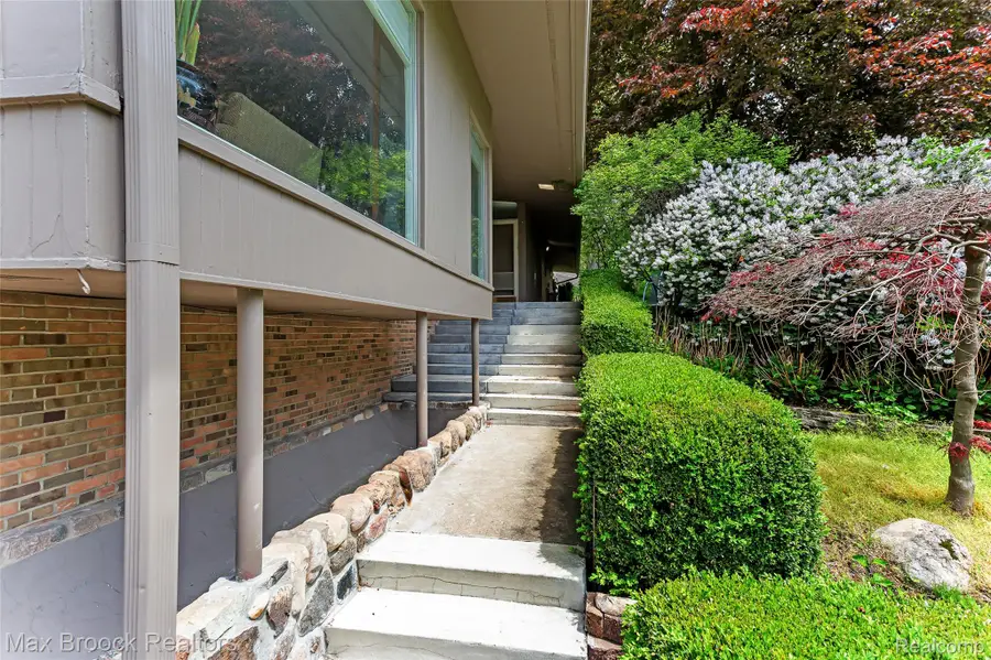 20 Martell Drive, Bloomfield Hills, MI 48304 - #3