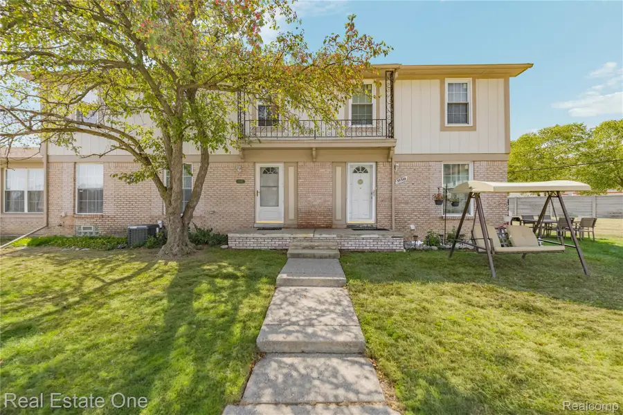 35367 Tall Oaks Drive, Sterling Heights, MI 48312 - #2