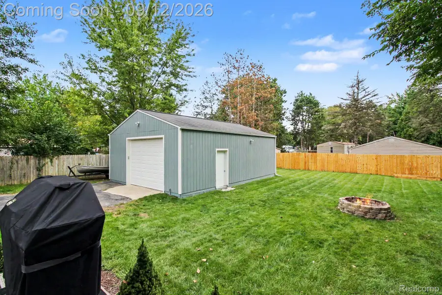 5836 Iroquois Drive, Howell, MI 48843 - #3