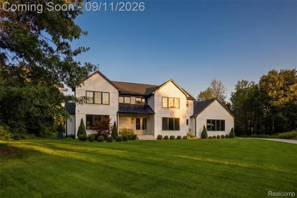 2768 Honeywell Lake Road, Milford, MI 48380