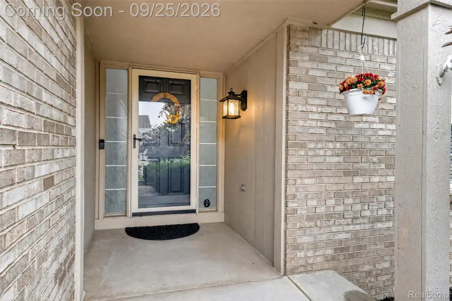 4240 Sherwood Circle, Canton, MI 48188 - #2
