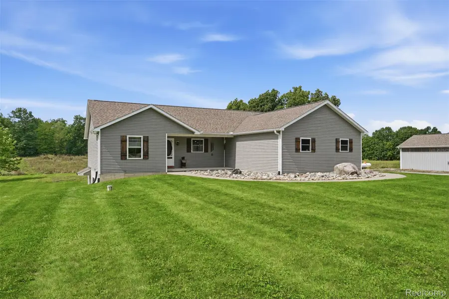7433 Mabley Hill Road, Fenton, MI 48430 - #2