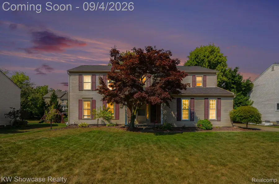 37921 W Meadowhill Drive, Northville, MI 48167 - #2