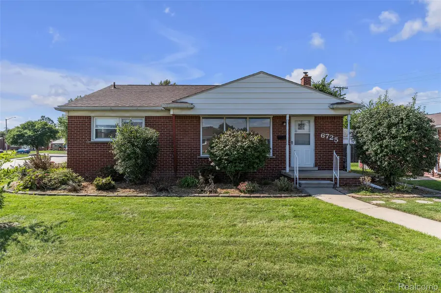 6725 Elizabeth Street, Garden City, MI 48135 - #3