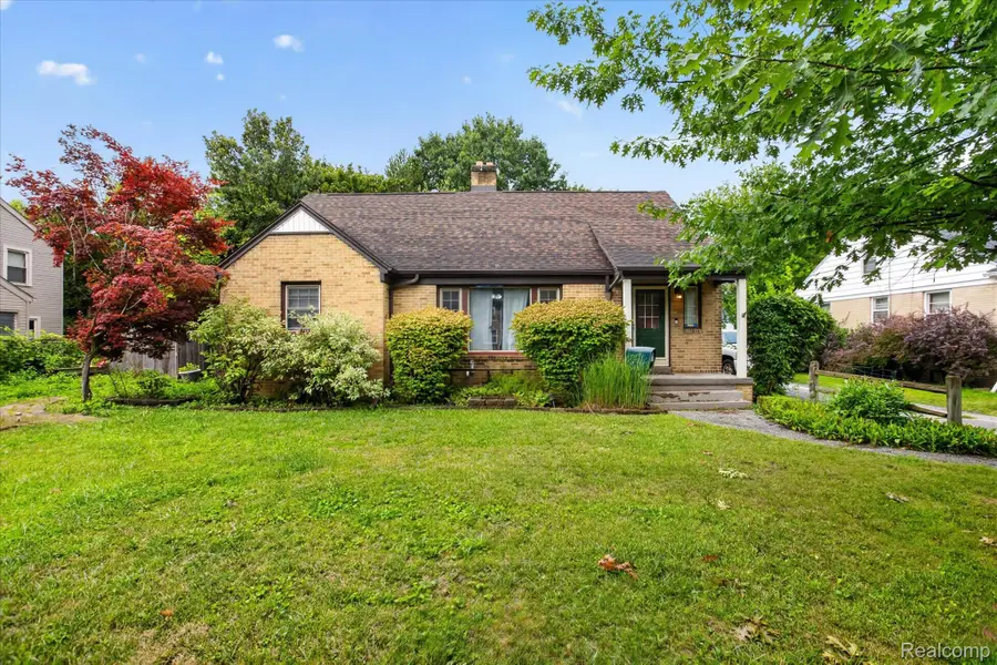 123 Graham Street, Saginaw, MI 48602 - #3