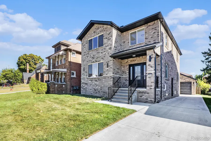 7634 Pinehurst Street, Dearborn, MI 48126 - #3