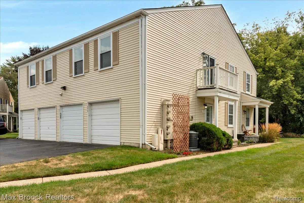 273 Inlet Court, Walled Lake, MI 48390 - #1