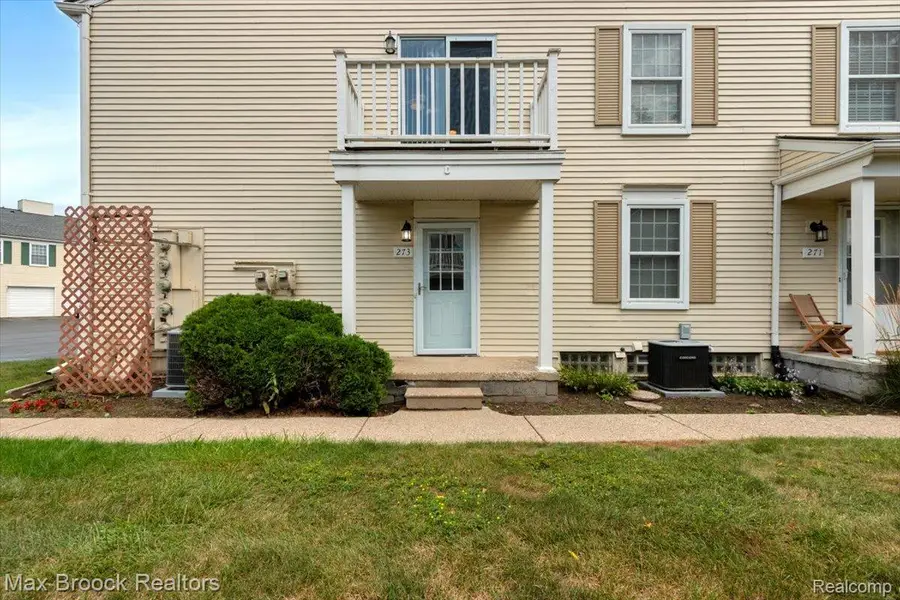 273 Inlet Court, Walled Lake, MI 48390 - #2
