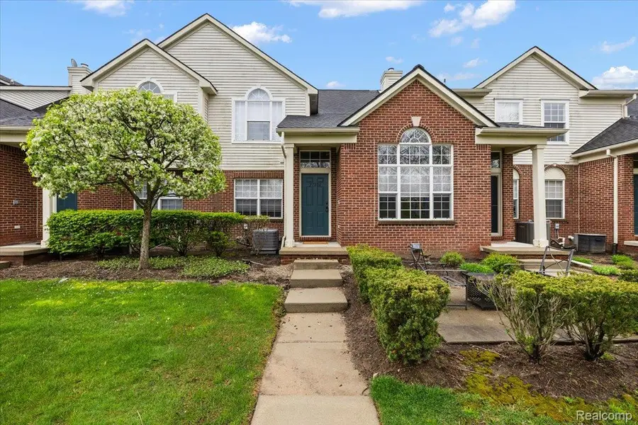 27204 Chantel Drive, Commerce, MI 48390 - #2