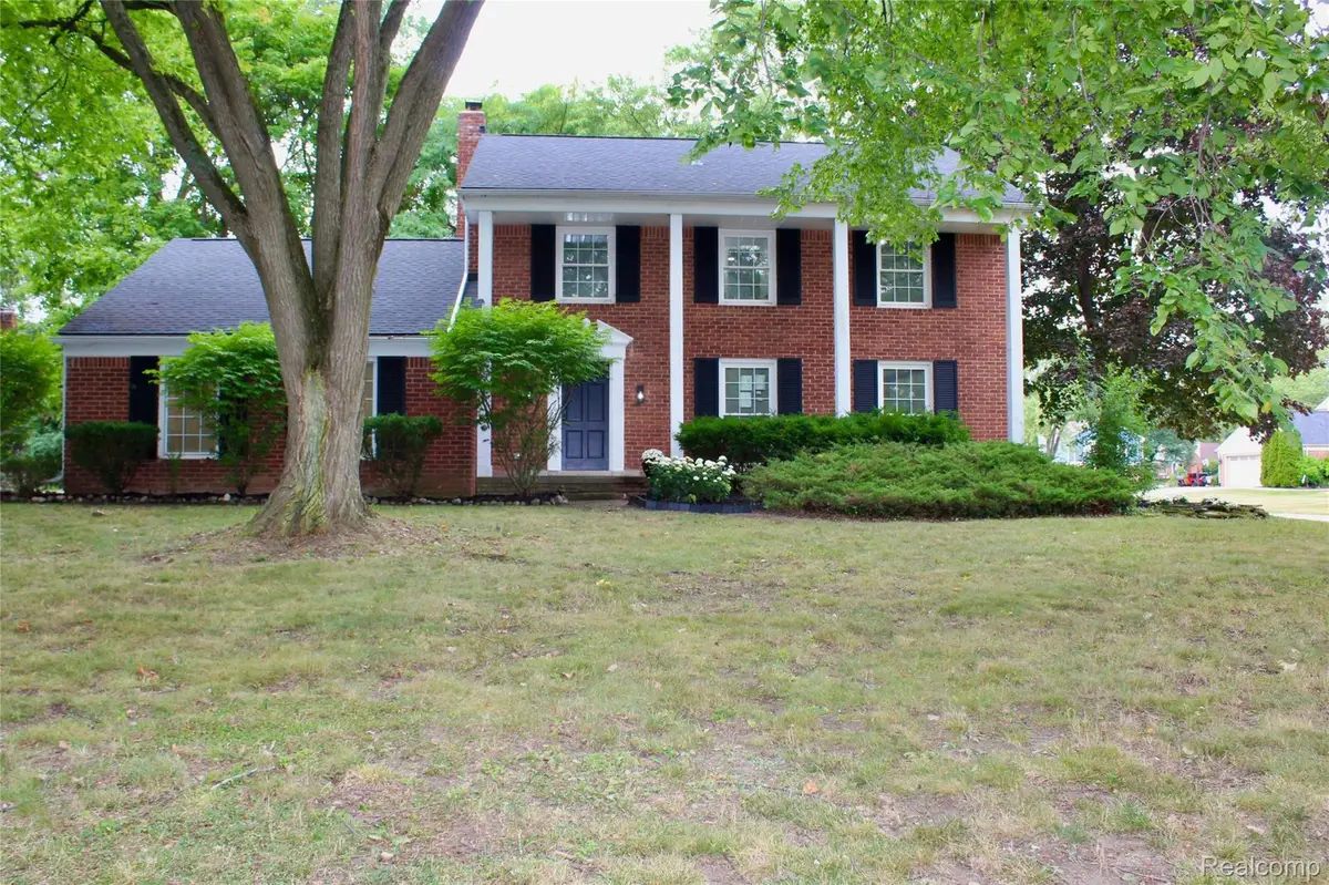 5620 Old Carriage Lane, West Bloomfield, MI 48322 - #1