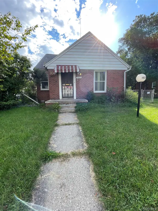 19374 Charest Street, Detroit, MI 48234
