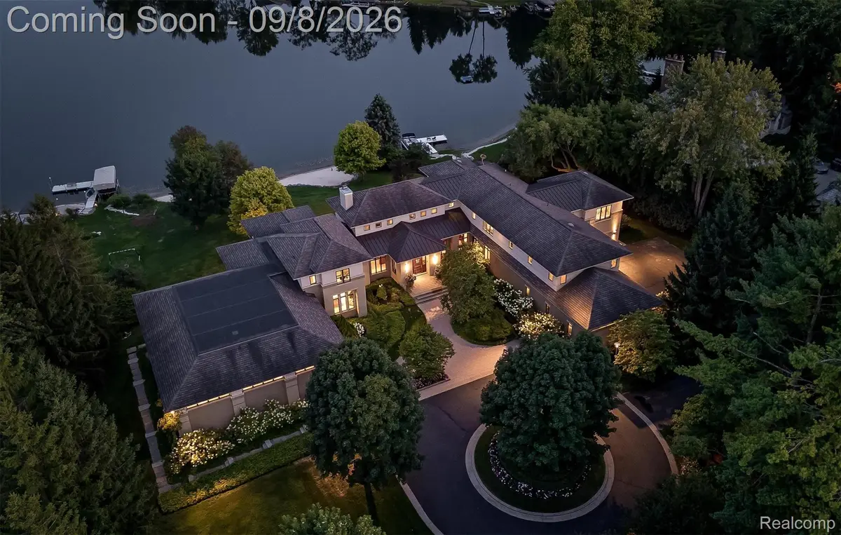4969 Elmgate Drive, Orchard Lake Village, MI 48324 - #1