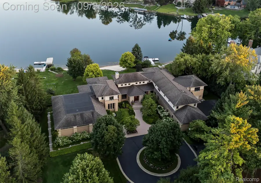 4969 Elmgate Drive, Orchard Lake Village, MI 48324 - #2