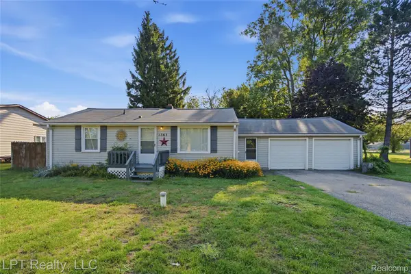 1363 Kettering Street, Burton, MI 48509