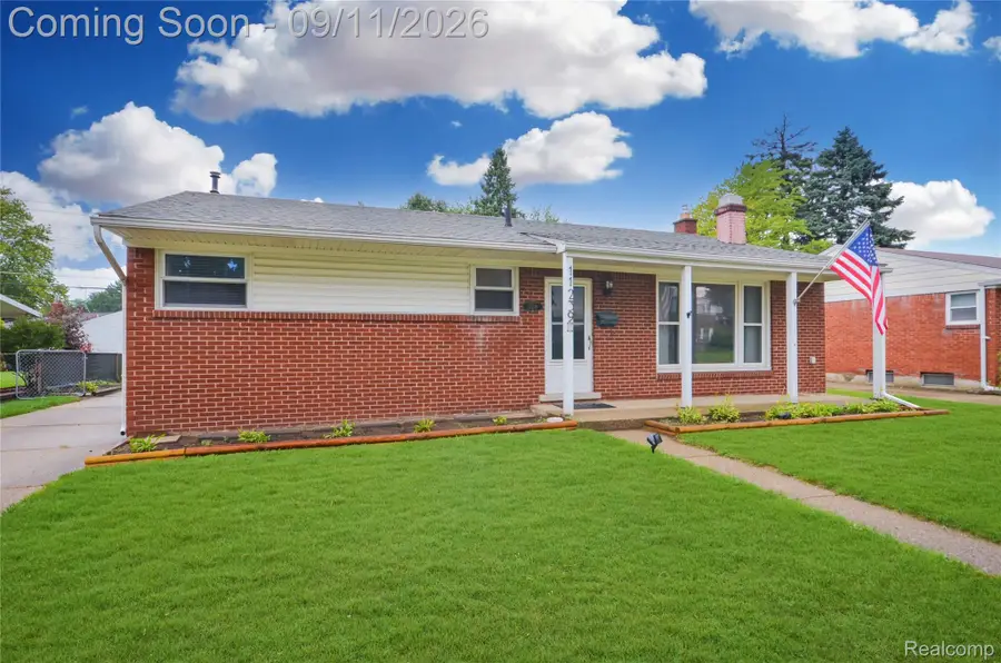 11239 Diamond Drive, Sterling Heights, MI 48314 - #2