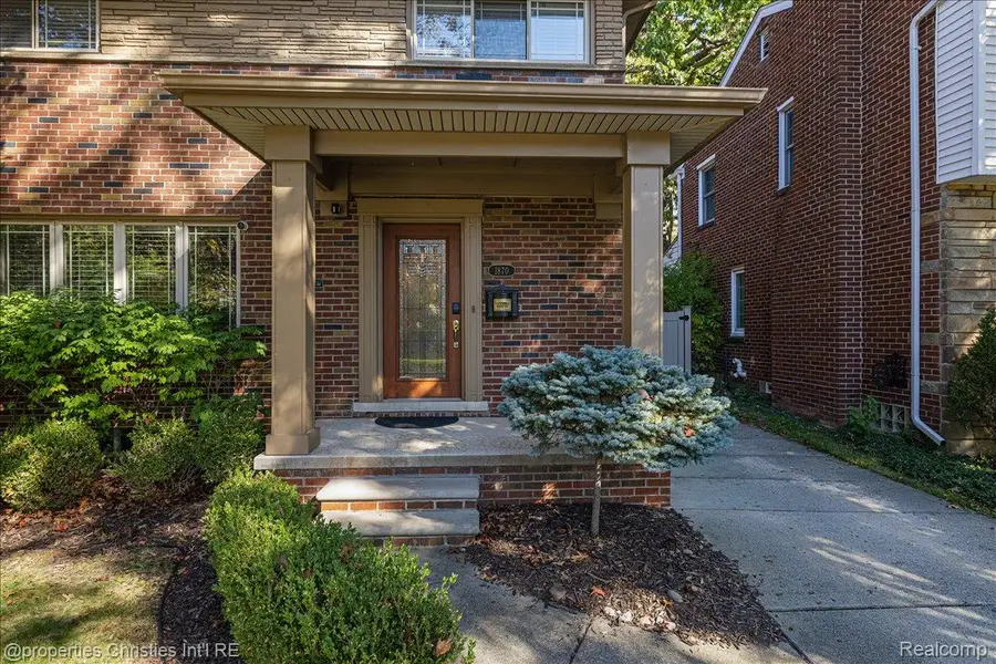 1870 Prestwick Road, Grosse Pointe Woods, MI 48236 - #3