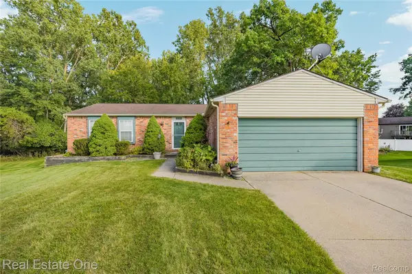 6159 Bay Court, Waterford, MI 48327