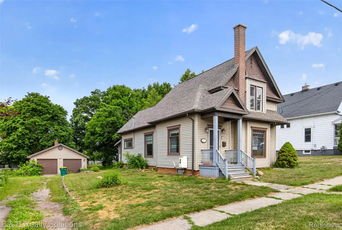 307 N Cherry Street, Flushing, MI 48433 - #1