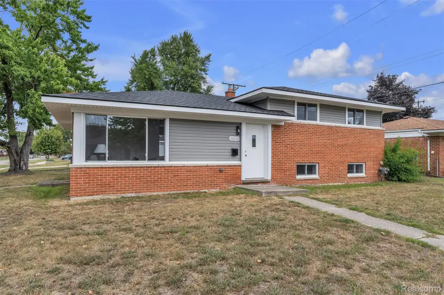 34340 Tomahawk Drive, Westland, MI 48185 - #3