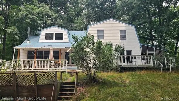589 W Dexter Trail, Mason, MI 48854