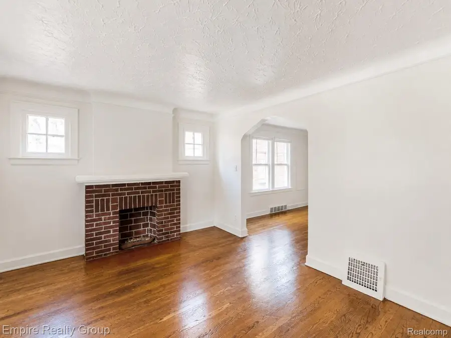 8544 Cloverlawn Street, Detroit, MI 48204 - #3