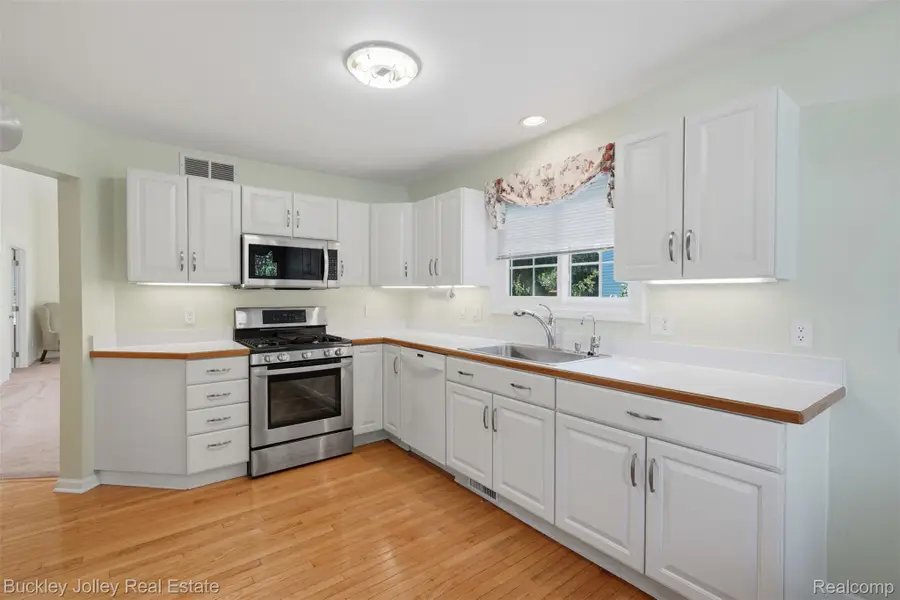 4784 New Haven Drive, Howell, MI 48843 - #2