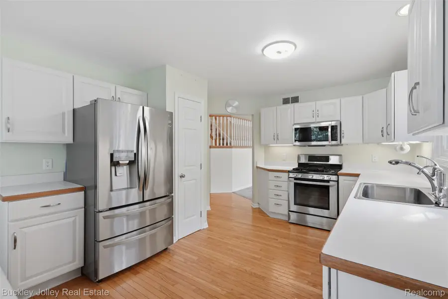 4784 New Haven Drive, Howell, MI 48843 - #3