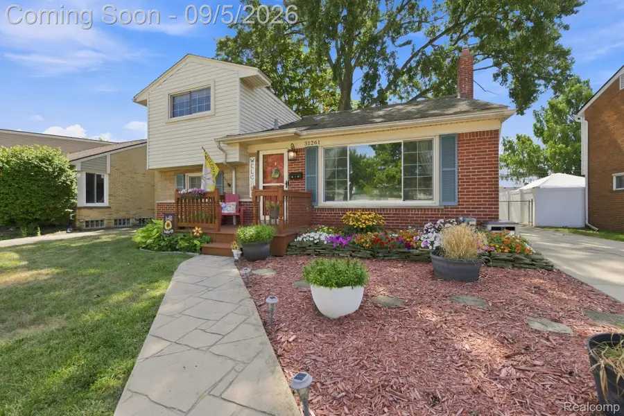 31261 Mackenzie Drive, Westland, MI 48185 - #3