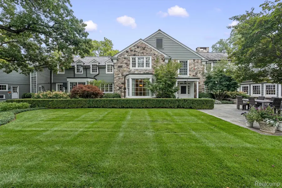 2600 Turtle Lake Drive, Bloomfield, MI 48302 - #2