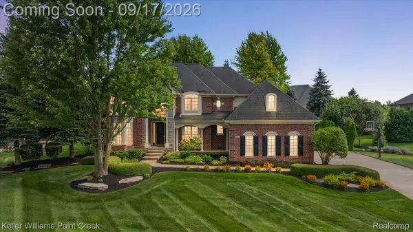3493 N Century Oak Circle, Oakland, MI 48363