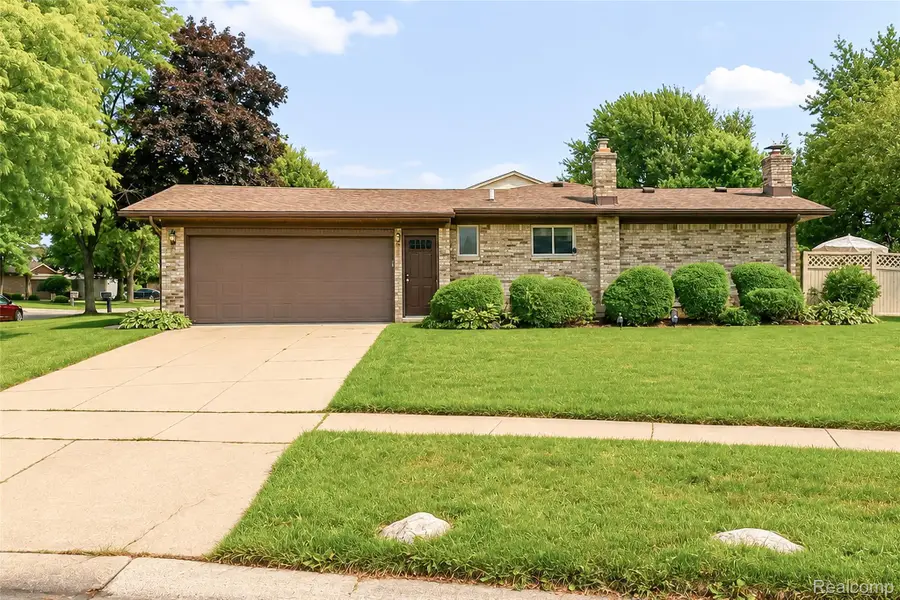 7339 Parkway Court, Canton, MI 48187 - #2