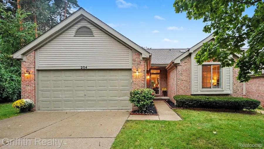 204 Texknoll Court, Brighton, MI 48116 - #2