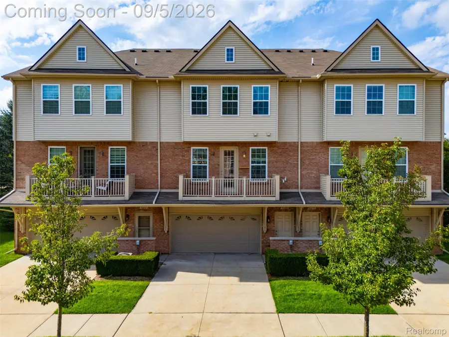 56685 Long Island Drive, Shelby, MI 48316 - #2
