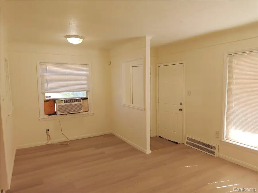 6021 Faust Avenue, Detroit, MI 48228 - #3