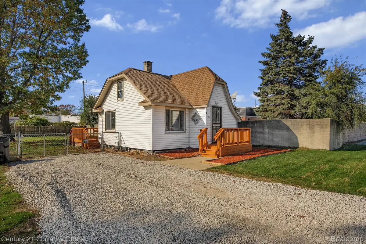 8701 Lanewood Street, Westland, MI 48185 - #1
