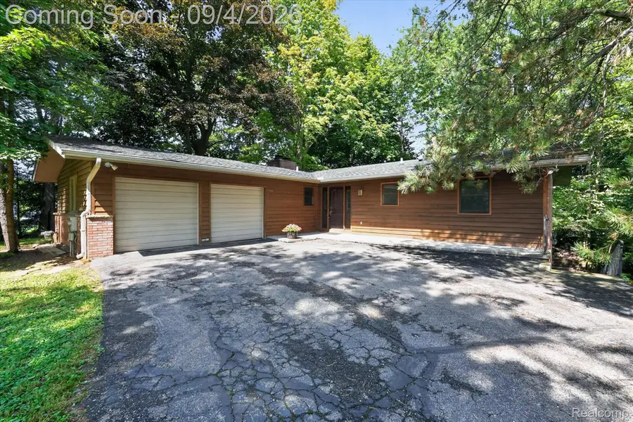 1352 Catherines Way, Howell, MI 48843 - #2