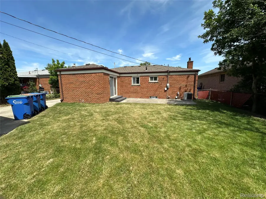 32415 Firwood Drive, Warren, MI 48088 - #3