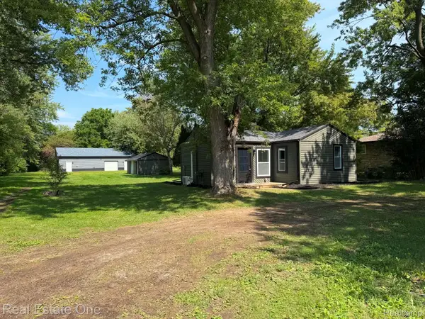 5055 Lapeer Road, Burton, MI 48509
