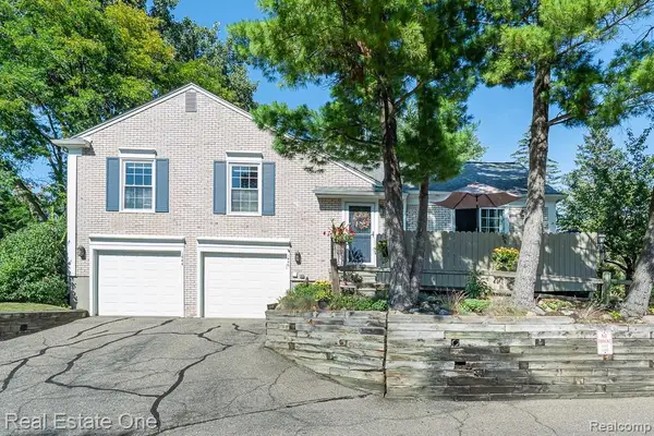 1446 Kings Cove Drive, RochesterHills, MI 48306