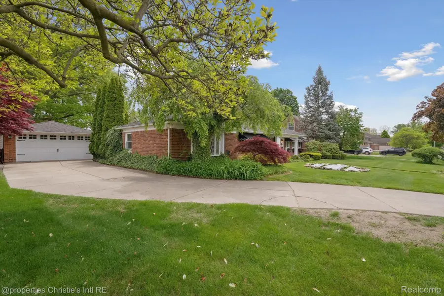 511 S Gulley Road, Dearborn, MI 48124 - #2